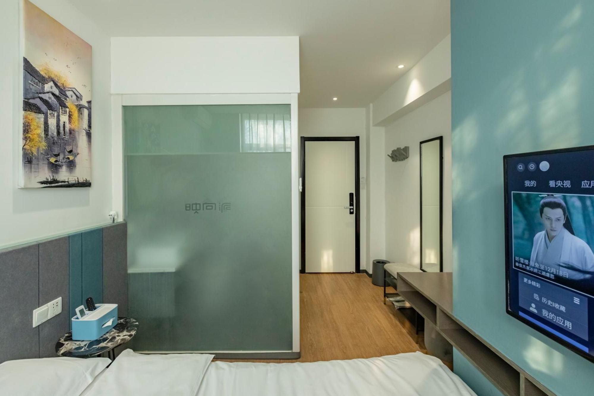 Happy Dragon Alley Hotel-in The Center Close To The Subway&free Coffe Laundry Fluent Speaking,tourist Attractions Ticket Service&food Recommendation,near Tian Anmen Forbiddencity,near Temple,easy Access To The Airport Bắc Kinh