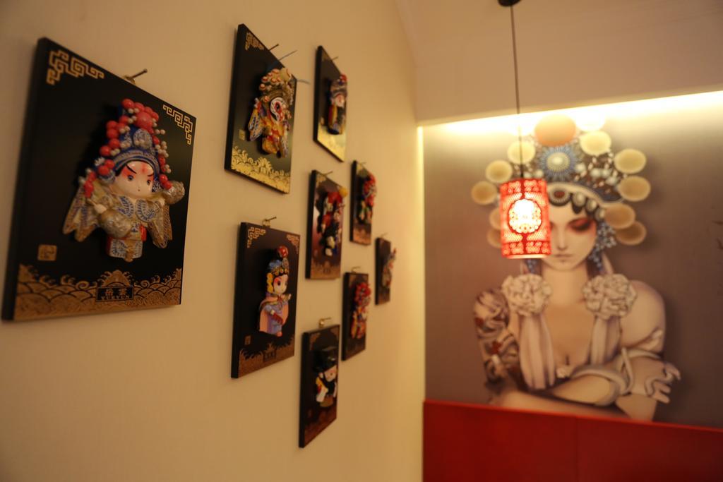 Happy Dragon Alley Hotel-in The Center Close To The Subway&free Coffe Laundry Fluent Speaking,tourist Attractions Ticket Service&food Recommendation,near Tian Anmen Forbiddencity,near Temple,easy Access To The Airport 4* Bắc Kinh