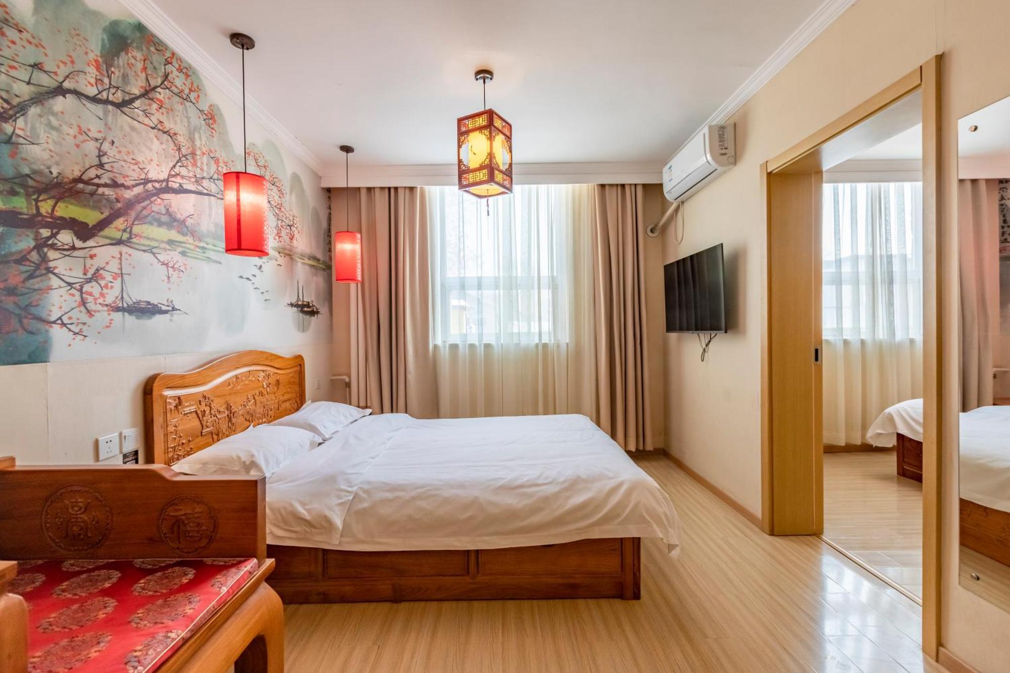 Hotel Happy Dragon Alley Hotel: Center Charm With Free Coffee & Tourist Services