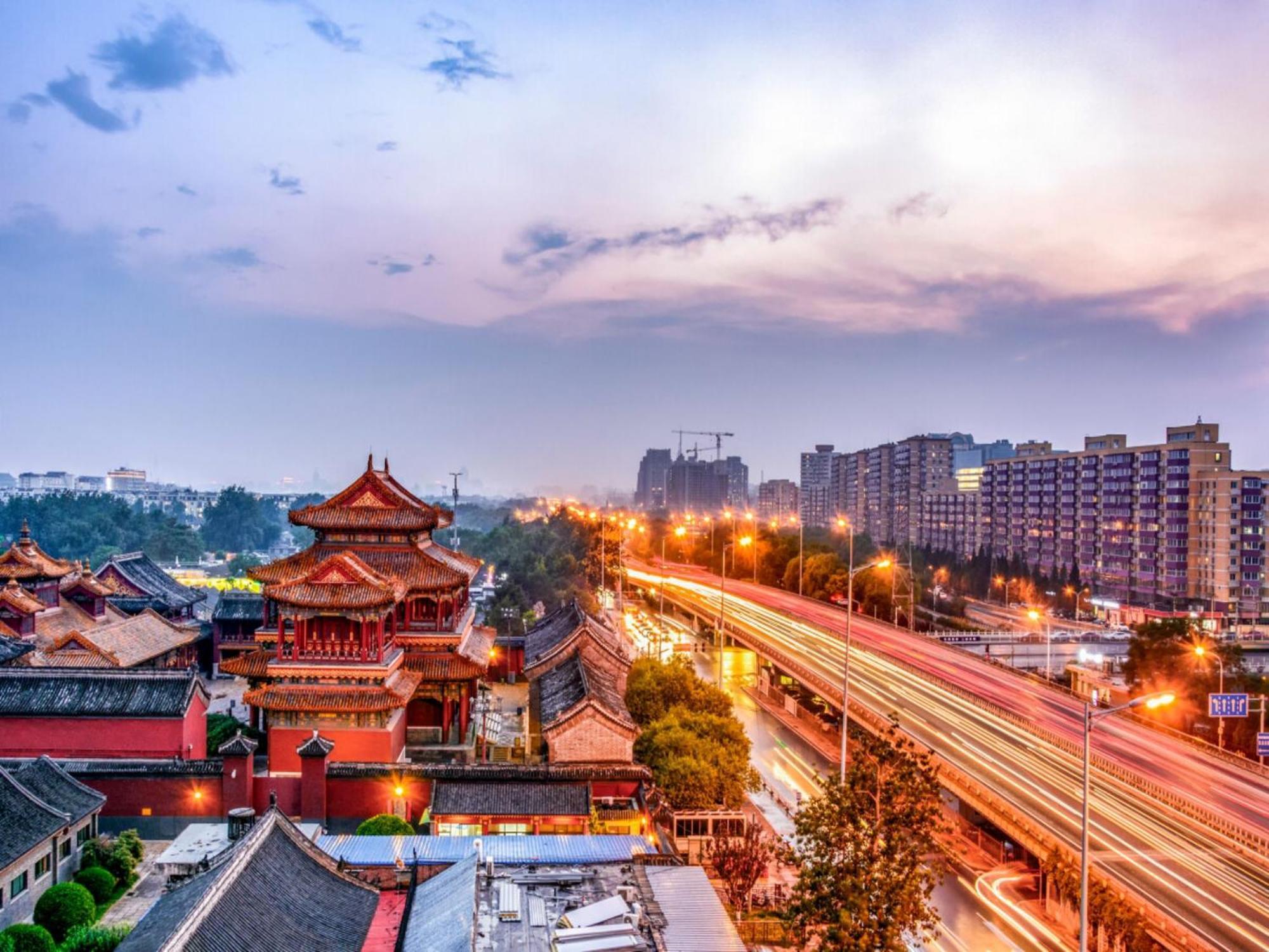 Happy Dragon Alley Hotel: Center Charm With Free Coffee & Tourist Services